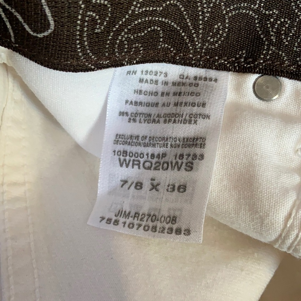 White wrangler jeans